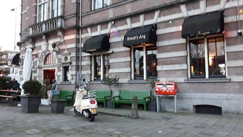 Challenge Friends at GlowGolf Amsterdam